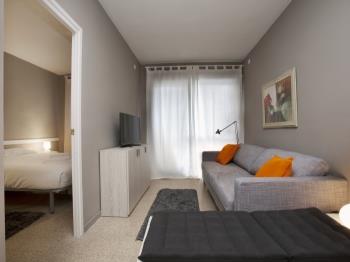 Apartamento de 1 dormitorio con balcón